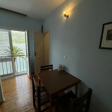 Rezi's Viewpoint - Steps From The Sea Korčula