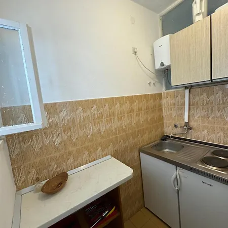 Apartman Rezi's Viewpoint - Steps From The Sea